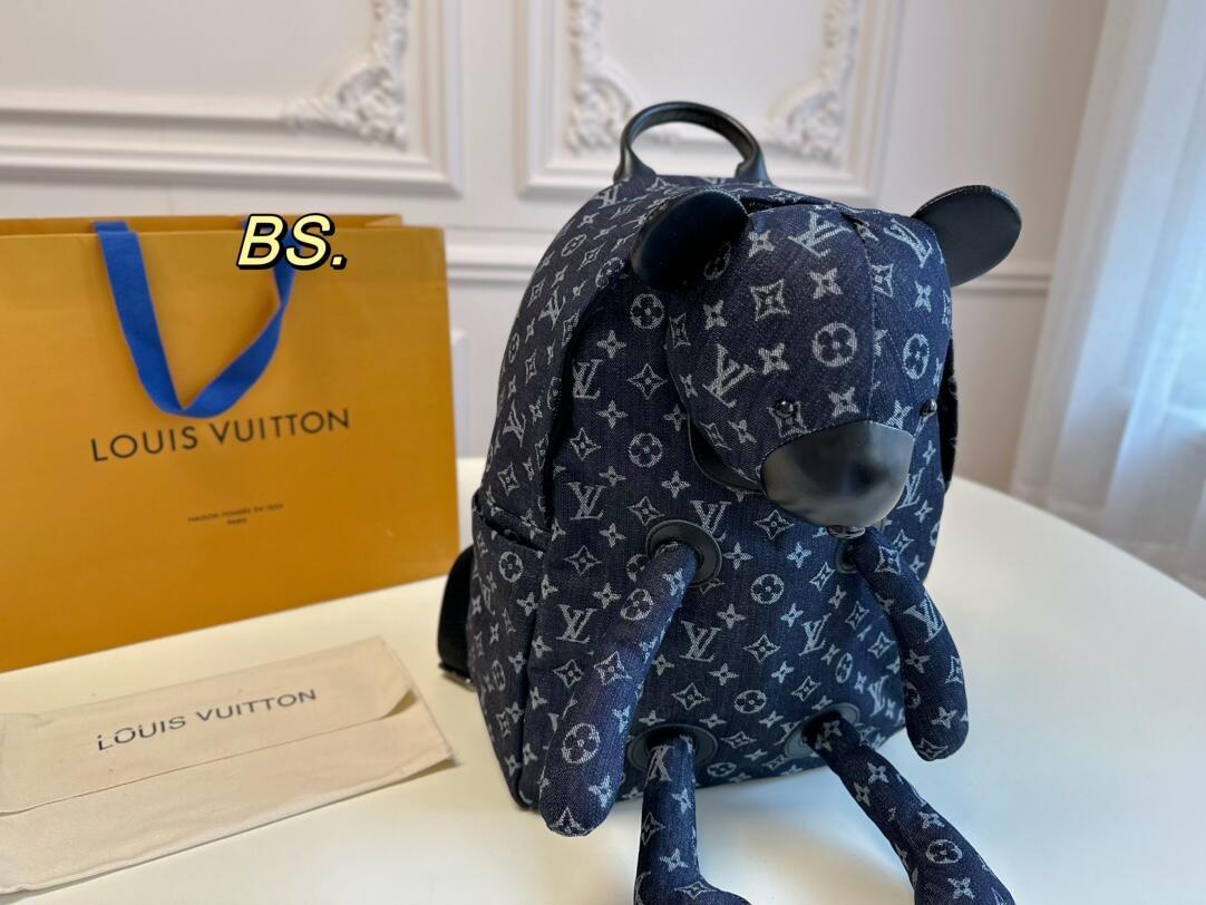 2024年新作ファッションシンプルバックパックベア共同ブランドモデル